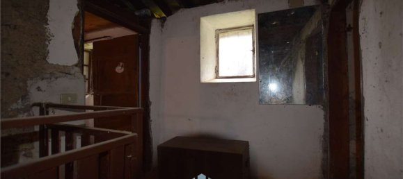 6 rooms House in Gordona, Italy No. 86057 14