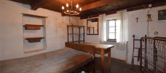 6 rooms House in Gordona, Italy No. 86057 12