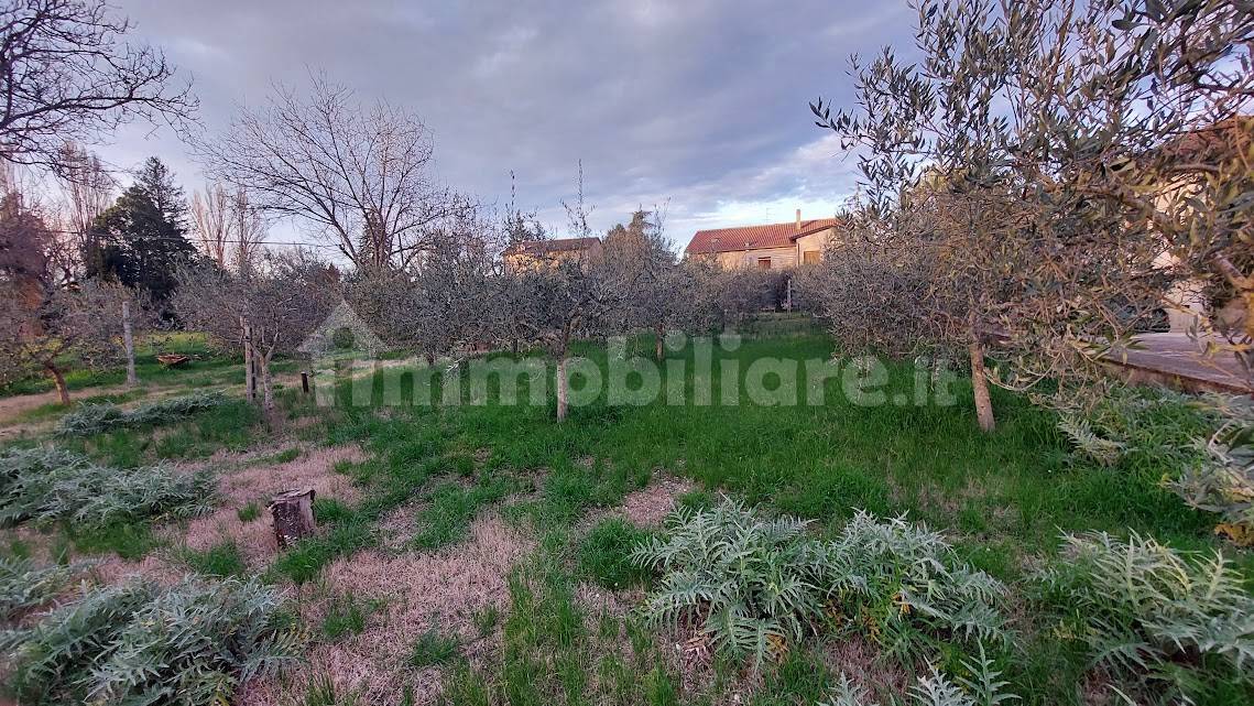 900m² Land in Spoleto, Italy No. 107544