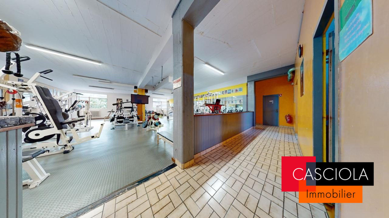 Propiedad comercial en Hagondange, France 665 m² No. 252121