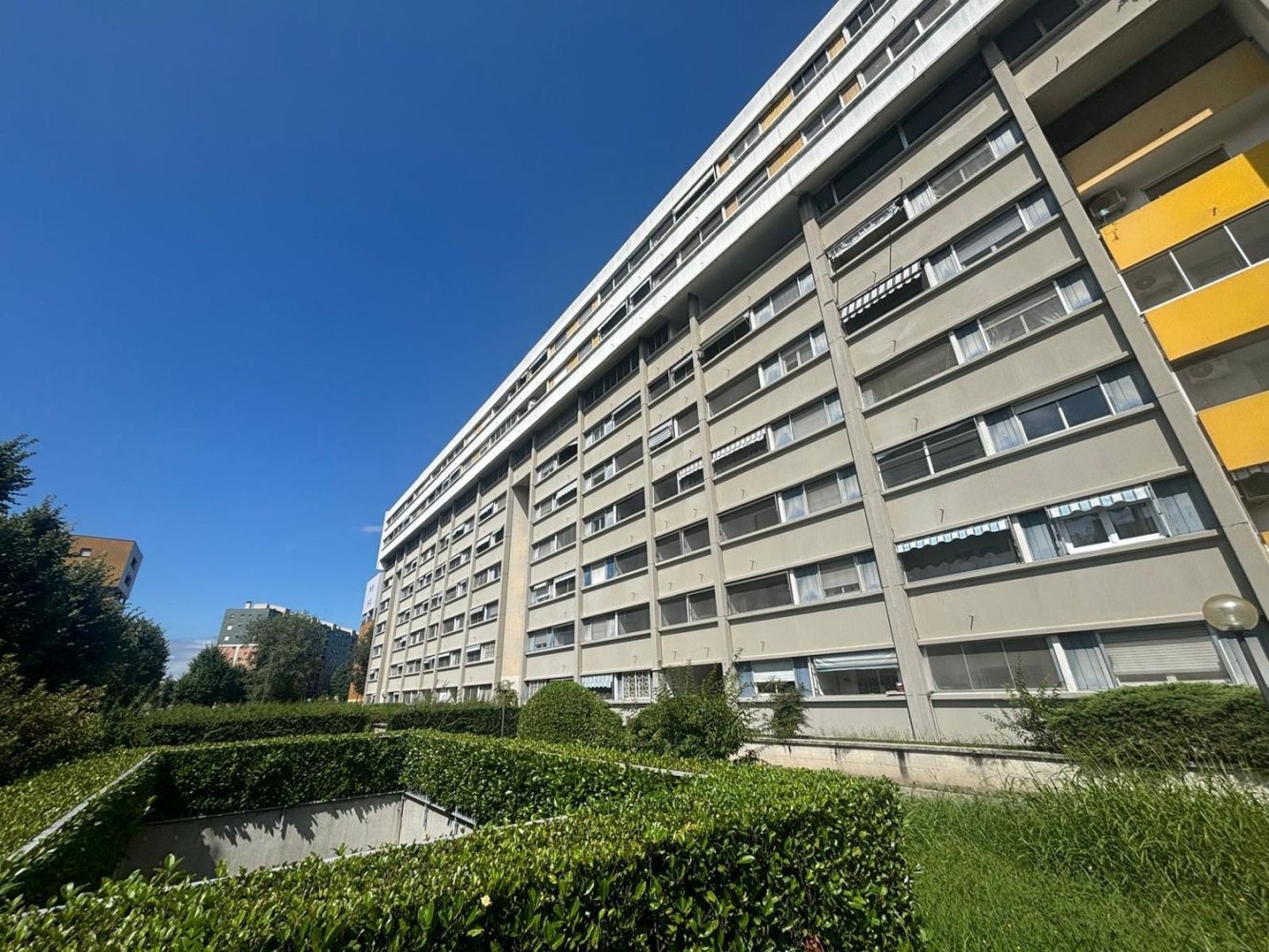 Квартира с 4 спальнями в Милан, Италия № 364926