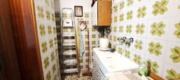 6 rooms Apartment in Pesaro, Italy No. 285005 9