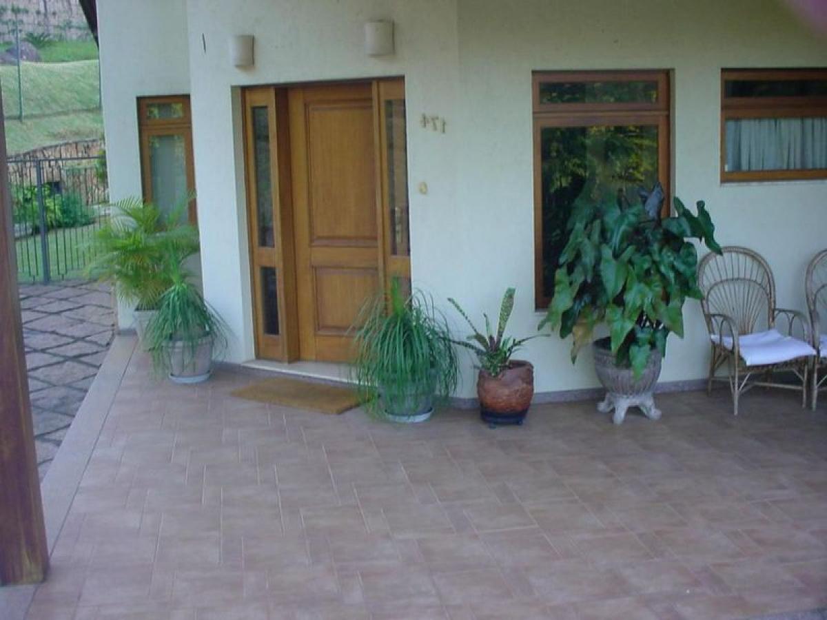 Дом с 4 спальнями в Сан-Паулу, Бразилия № 587032