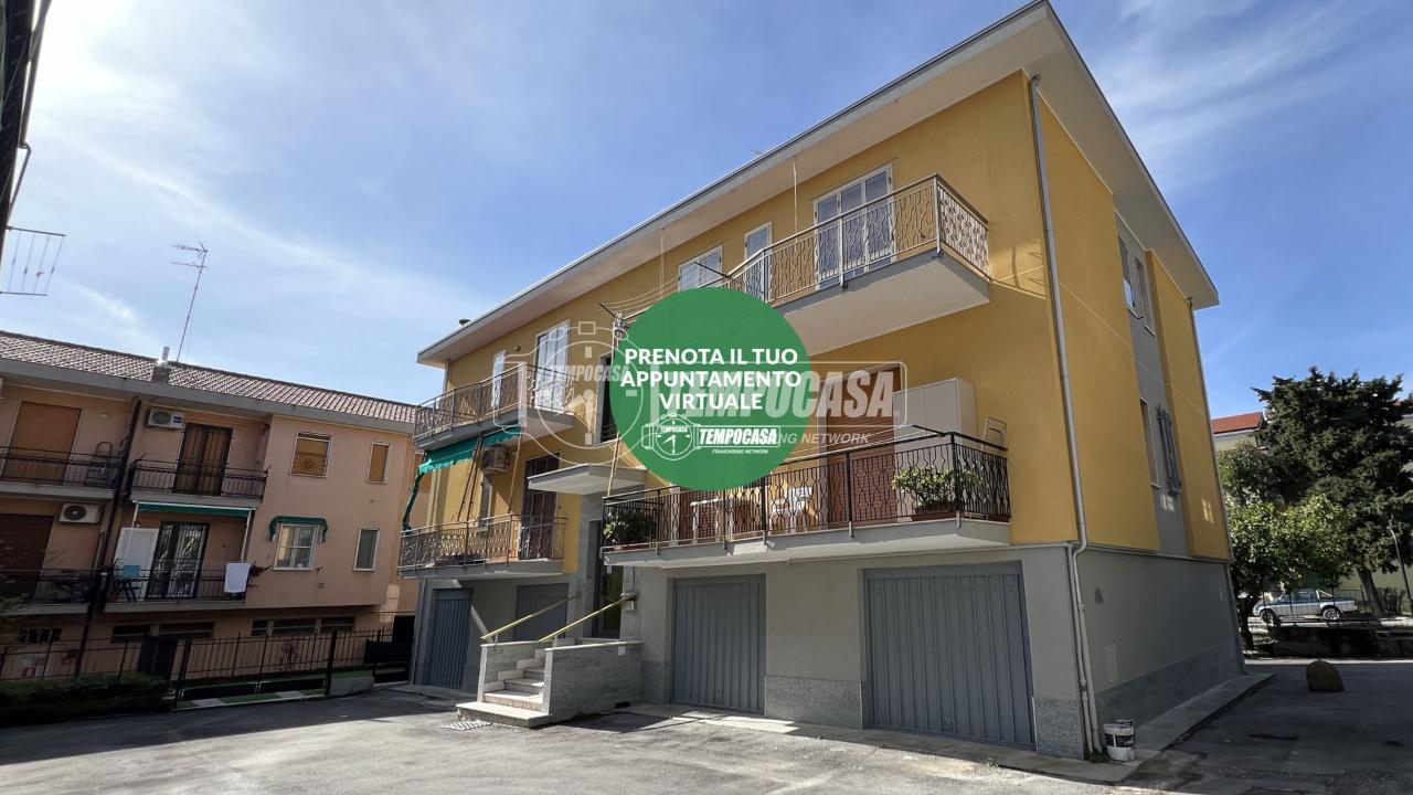 2غرفة شقة في Loano, Italy رقم 13156