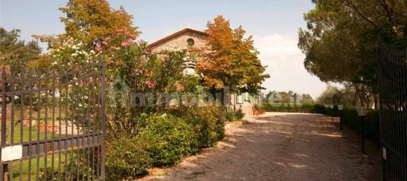 6 Schlafzimmer Haus in Cortona, Italy, Nr. 230100 9