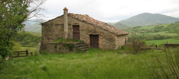 7 rooms House in Gubbio, Italy No. 256369 2