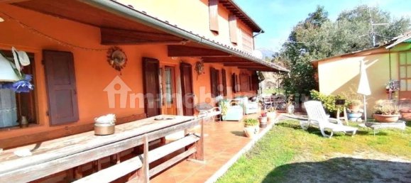 3 غرف نوم منزل في Camaiore, Italy رقم 168991 2