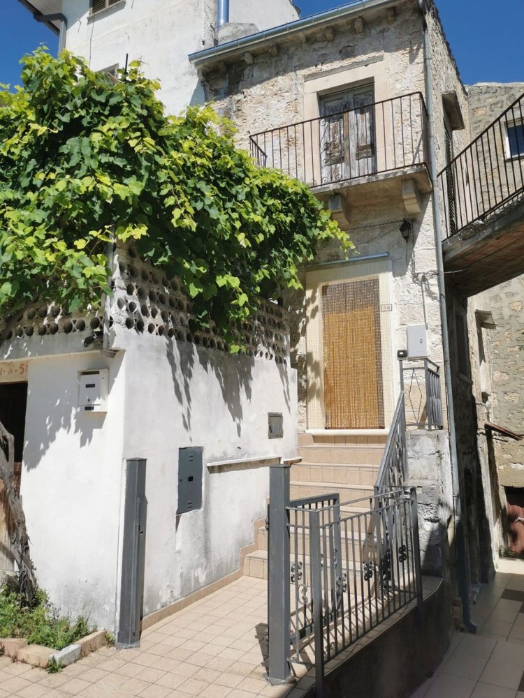 5 rooms Duplex in Pennapiedimonte, Italy No. 110665