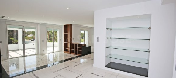 5 bedrooms Townhouse in Marbella, Spain No. 119423 25