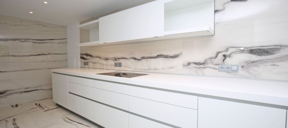 5 bedrooms Townhouse in Marbella, Spain No. 119423 24