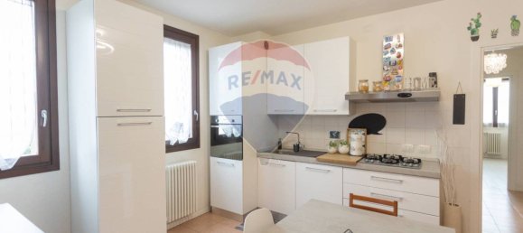 3 bedrooms Apartment in Fidenza, Italy No. 58579 2