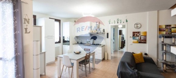 3 bedrooms Apartment in Fidenza, Italy No. 58579 3