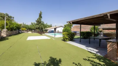 Propiedad comercial de 5 dormitorios en Granada, Spain No. 214385