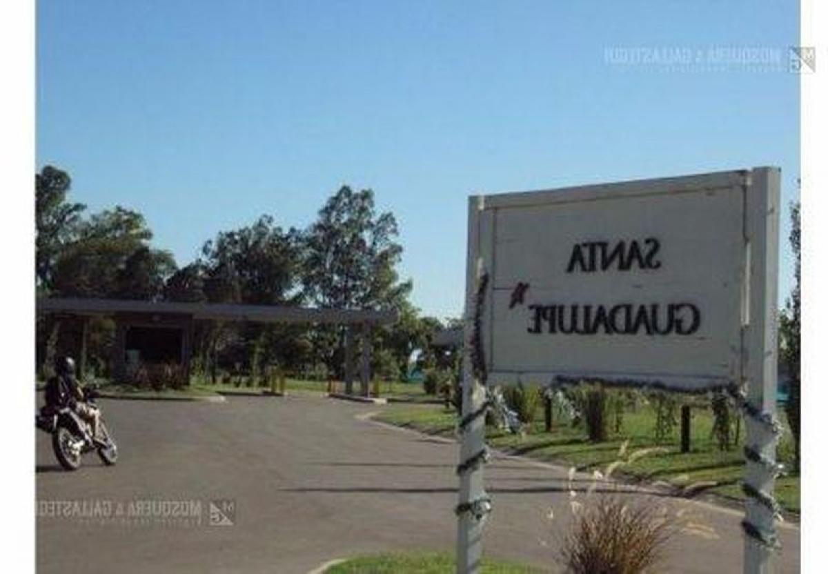  قطعة أرض في Pilar, Argentina رقم 120968