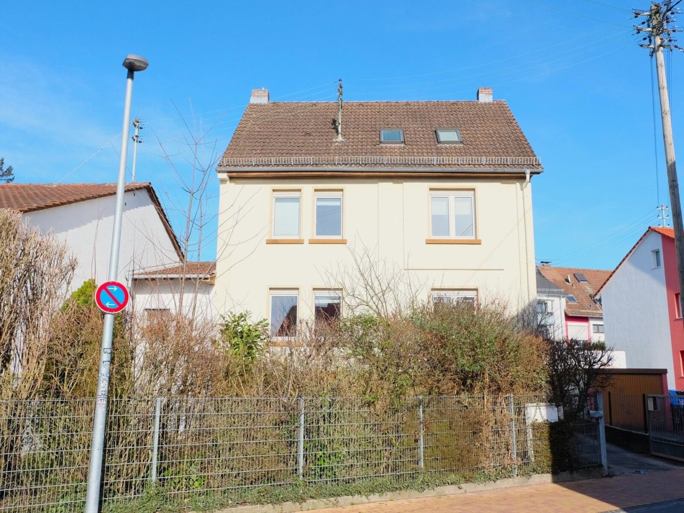 4 bedrooms Townhouse in Hochtaunuskreis, Germany No. 22063