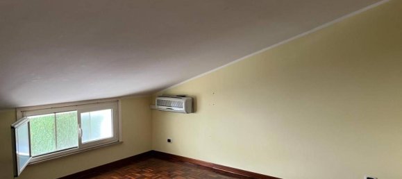 6 rooms House in Castrolibero, Italy No. 22191 9