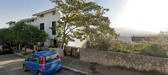 6 rooms House in Castrolibero, Italy No. 22191 2