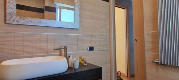 6 rooms House in Camaiore, Italy No. 208478 15