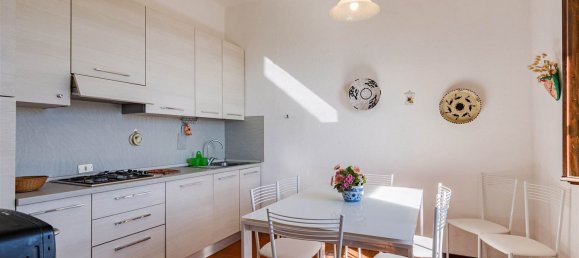 5-salle Appartement à San Vincenzo, Italy No. 50836 9