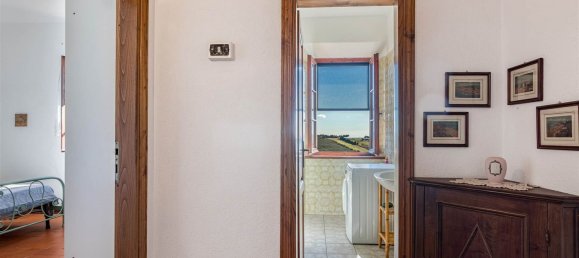 5-salle Appartement à San Vincenzo, Italy No. 50836 14