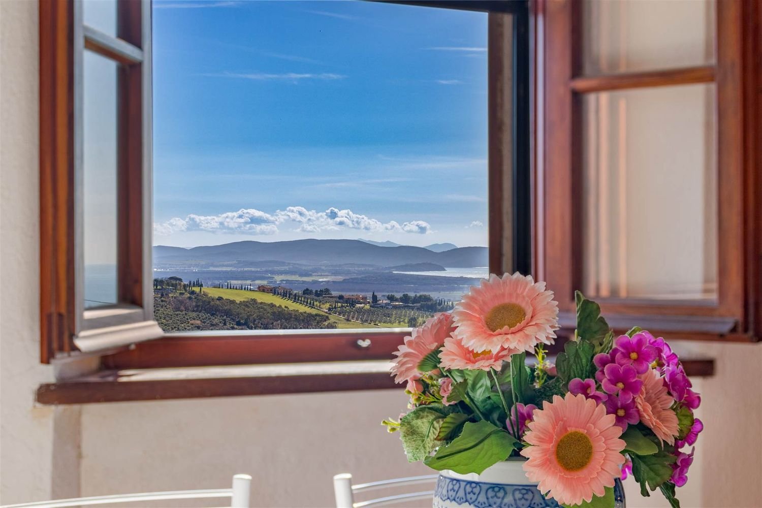 5-salle Appartement à San Vincenzo, Italy No. 50836