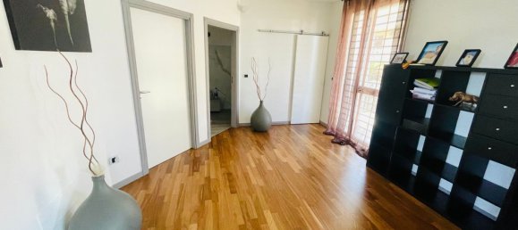5 rooms Villa in Valenzano, Italy No. 17366 7