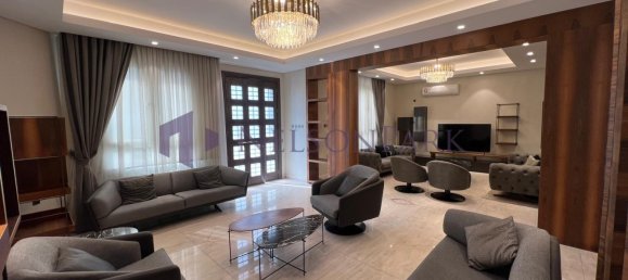 Villa de 4 dormitorios en Doha, Qatar No. 1562 11