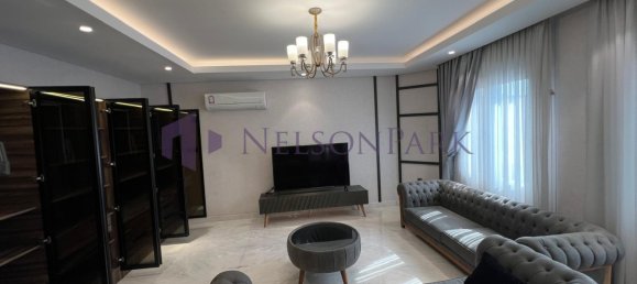 Villa de 4 dormitorios en Doha, Qatar No. 1562 4