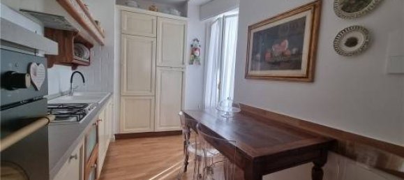 2 bedrooms Apartment in Florence, Italy No. 375680 2