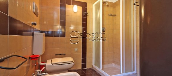 2 bedrooms Apartment in Ferrara, Italy No. 363214 25