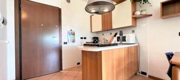 3 Schlafzimmer Wohnung in Sirmione, Italy, Nr. 365336 2