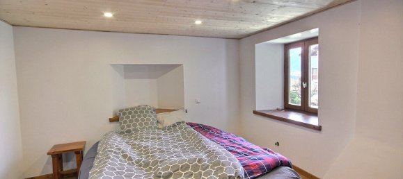 2 bedrooms Townhouse in Les Chapelles, France No. 189976 3