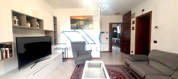 3 rooms Apartment in Settala, Italy No. 25627 3
