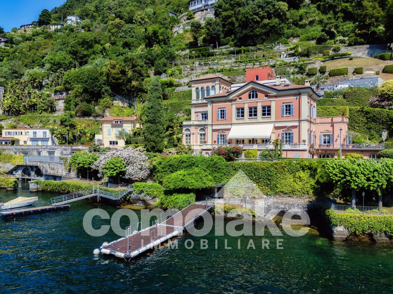 2 bedrooms Apartment in Carate Urio, Italy No. 175615