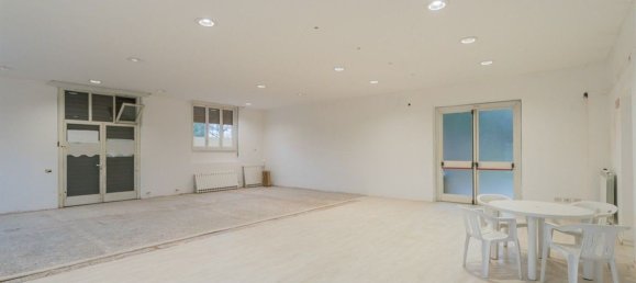 Büro in Lissone, Italy 220m², Nr. 359772 7
