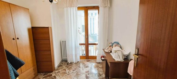 Apartamento de 4 divisões em Triggiano, Italy N.º 179823 52