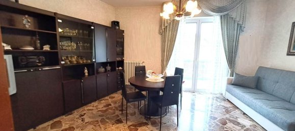 Apartamento de 4 divisões em Triggiano, Italy N.º 179823 4