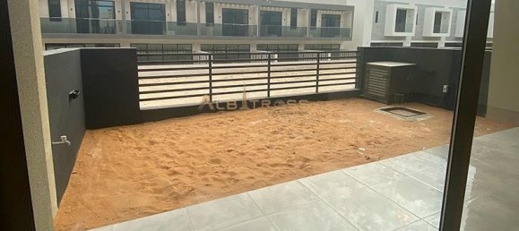 4 bedrooms Villa in Al Furjan, UAE No. 7380 2