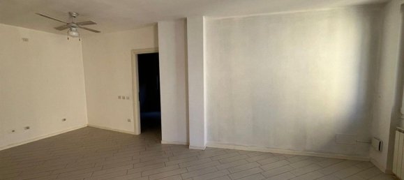3 Schlafzimmer Wohnung in Meda, Italy, Nr. 361143 3
