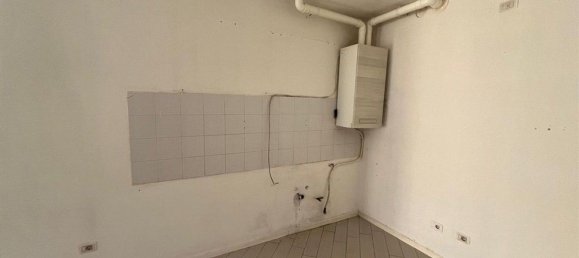 3 Schlafzimmer Wohnung in Meda, Italy, Nr. 361143 7