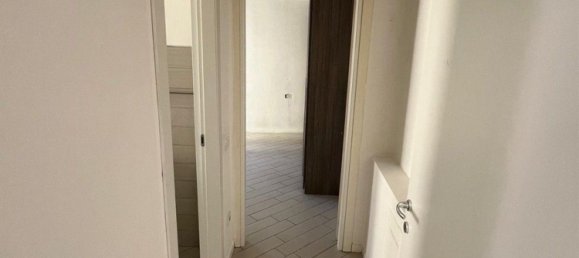 3 Schlafzimmer Wohnung in Meda, Italy, Nr. 361143 12