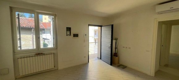 3 Schlafzimmer Wohnung in Meda, Italy, Nr. 361143 5