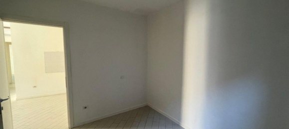 3 Schlafzimmer Wohnung in Meda, Italy, Nr. 361143 10