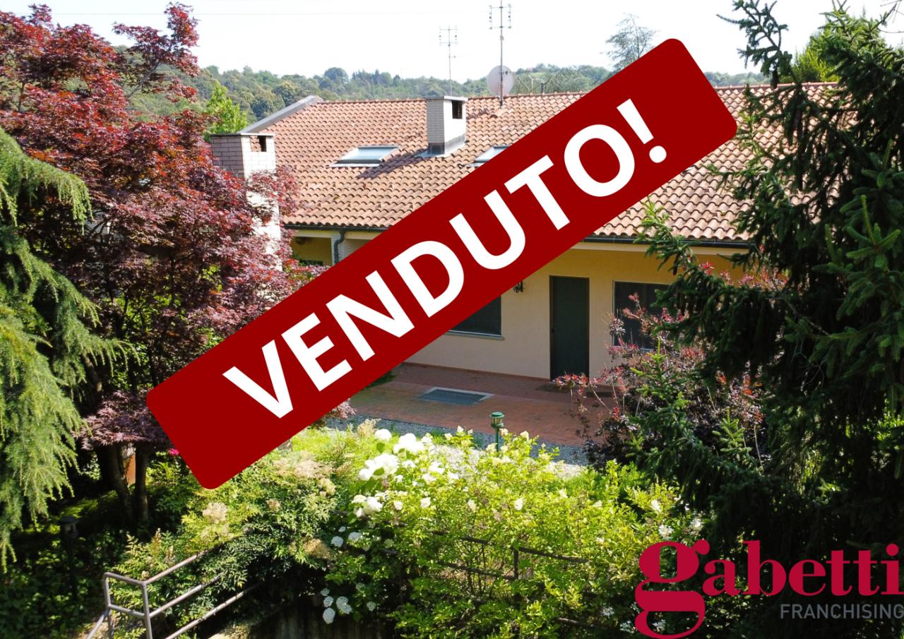 Casa de 8 divisões em Saluzzo, Italy N.º 40222