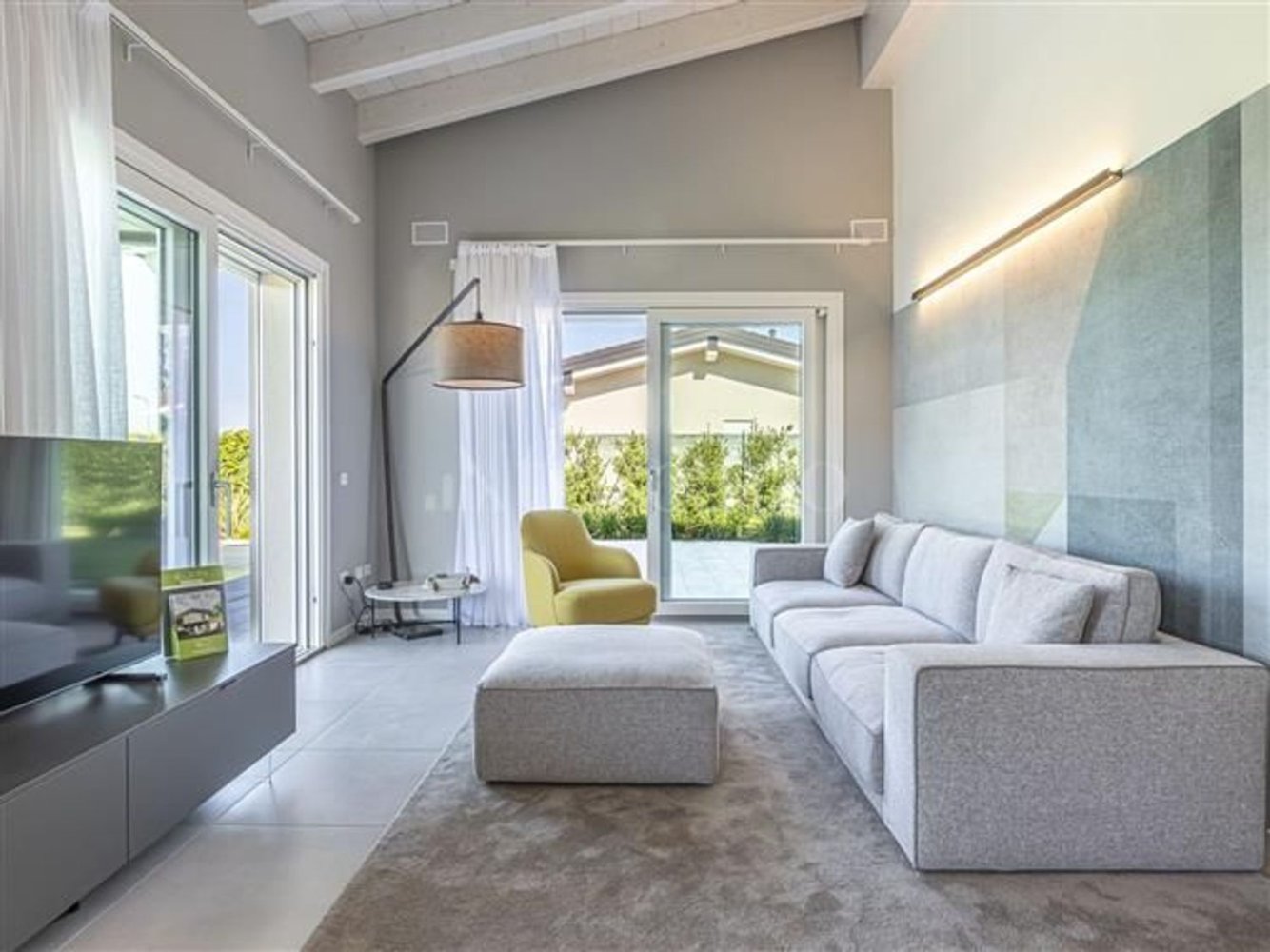 3 rooms Villa in Padenghe sul Garda, Italy No. 16286