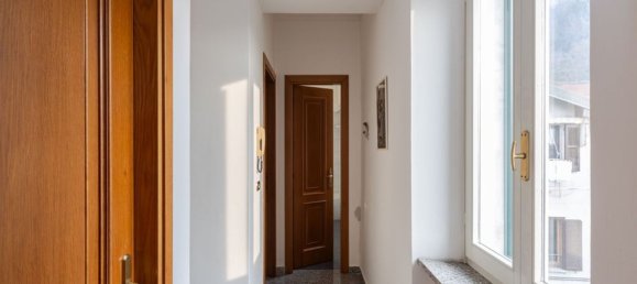 4 rooms House in Castello di Brianza, Italy No. 3888 25