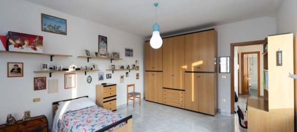 4 rooms House in Castello di Brianza, Italy No. 3888 18