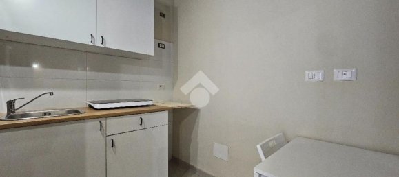 Квартира с 2 комнатами в Фьюджи, Италия № 201787 32