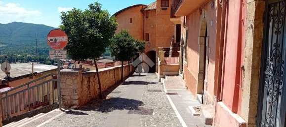 Квартира с 2 комнатами в Фьюджи, Италия № 201787 2