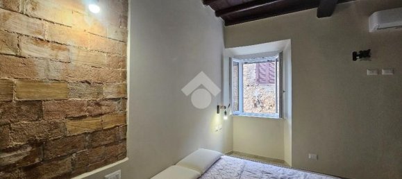 Квартира с 2 комнатами в Фьюджи, Италия № 201787 15